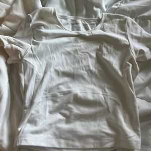 Aritzia short sleeve seamless workout top